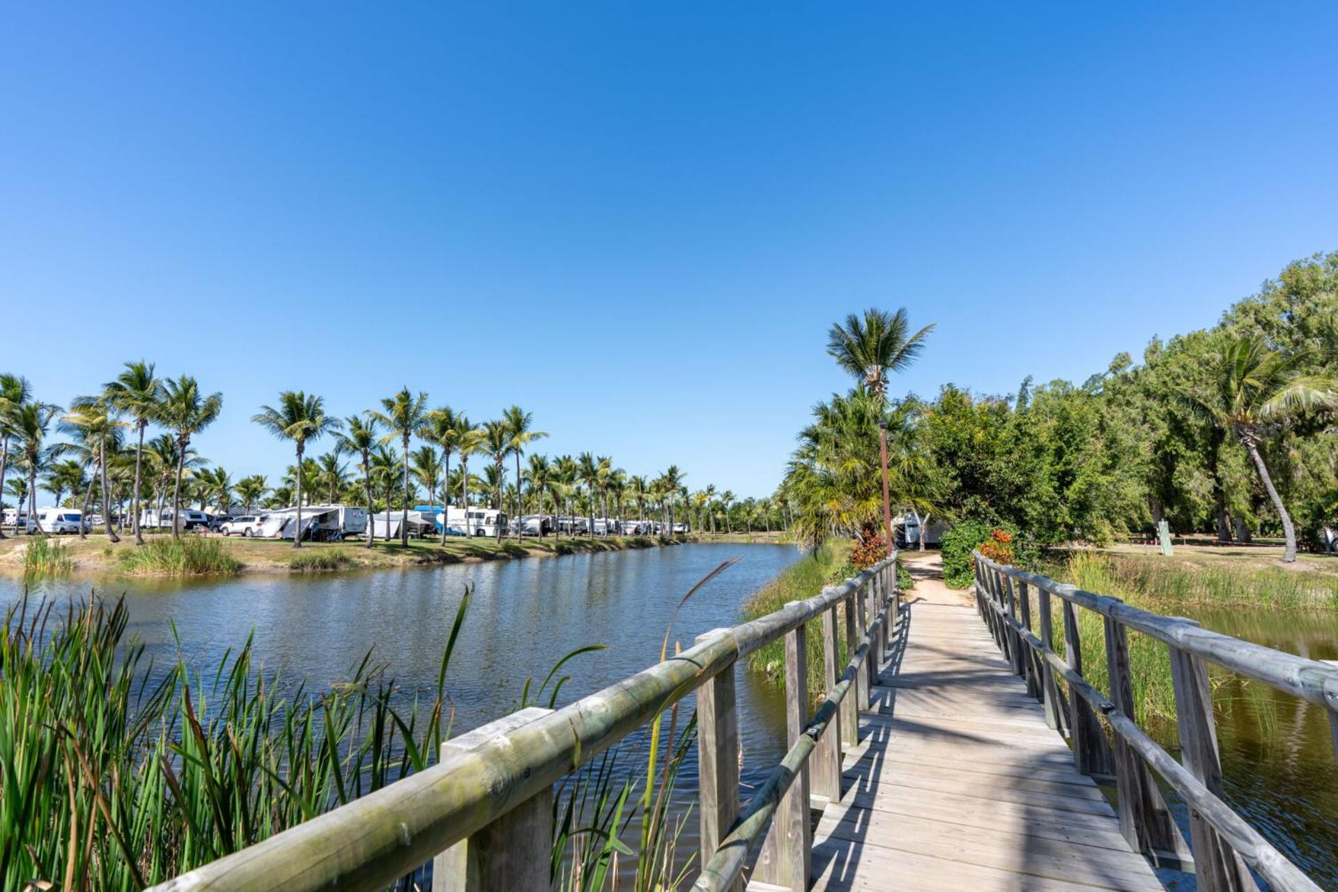 Tasman Holiday Parks - Rollingstone Exterior foto